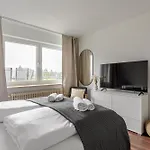 Global Living - Design I Terrace I Kitchen I Smart-tv I Parking Space I * 뮌헨