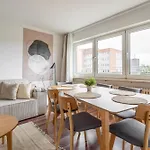 Global Living - Design I Terrace I Kitchen I Smart-tv I Parking Space I München