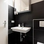 Global Living - Design I Terrace I Kitchen I Smart-tv I Parking Space I München