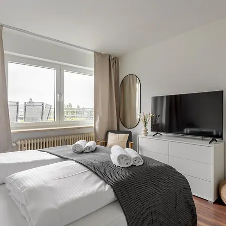 Global Living - Design I Terrace I Kitchen I Smart-tv I Parking Space I * München