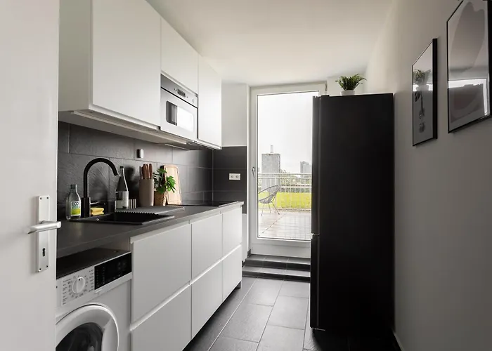 Global Living - Design I Terrace I Kitchen I Smart-tv I Parking Space I * München