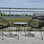 Global Living - Design I Terrace I Kitchen I Smart-tv I Parking Space I * München