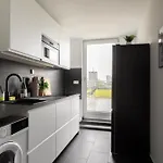 Global Living - Design I Terrace I Kitchen I Smart-tv I Parking Space I * München
