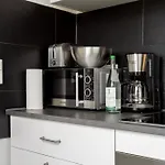 Global Living - Design I Terrace I Kitchen I Smart-tv I Parking Space I * München