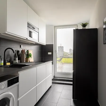 Global Living - Design I Terrace I Kitchen I Smart-tv I Parking Space I * Mnichov