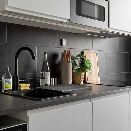 Apartmán Global Living - Design I Terrace I Kitchen I Smart-tv I Parking Space I