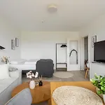 Global Living - Design I Terrace I Kitchen I Smart-tv I Parking Space I 아파트