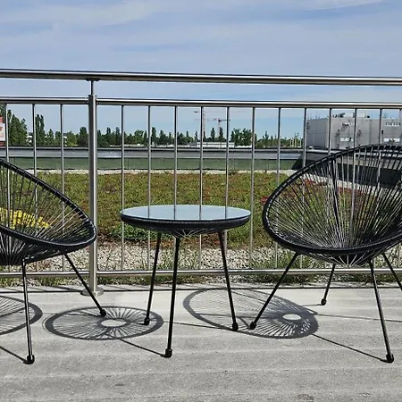 Global Living - Design I Terrace I Kitchen I Smart-tv I Parking Space I * Munich