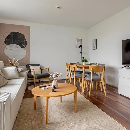 Global Living - Design I Terrace I Kitchen I Smart-tv I Parking Space I