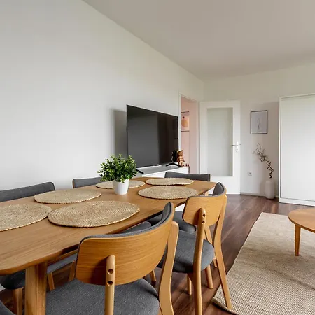 Global Living - Design I Terrace I Kitchen I Smart-tv I Parking Space I * Munich
